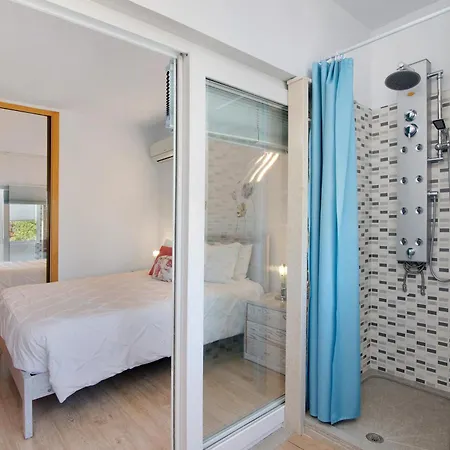 Happyandroses, 2-room Apt, Pool Apartment Quarteira